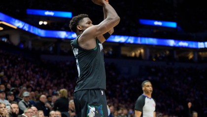 xingkong-华子：我喜欢顶着包夹投篮 当我出手时我们的赢球概率会更高