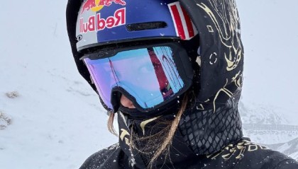 星空在线-从伤病中恢复，谷爱凌结束康复期重新上雪